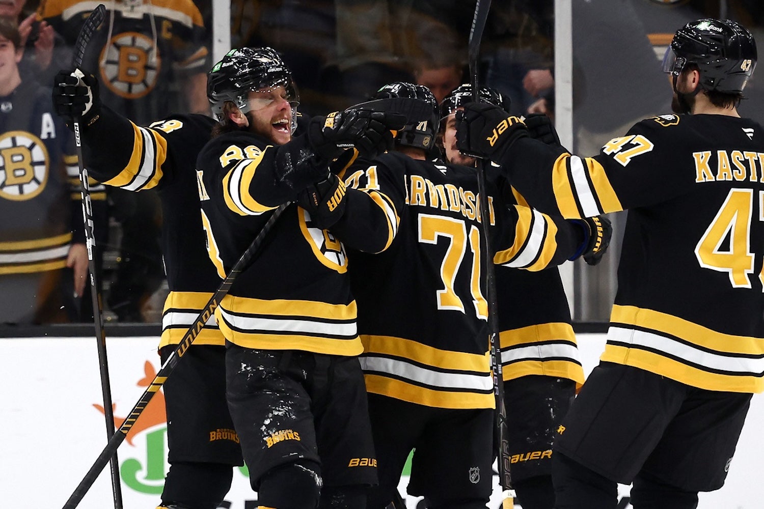 3 Stars: Bruins one-two punch up front is cooking once again - 98.5 The Sports Hub