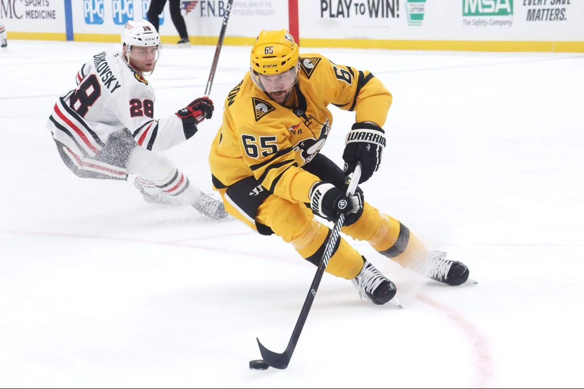 Red-hot Penguins steamroll Blackhawks as winning streak hits 5 games