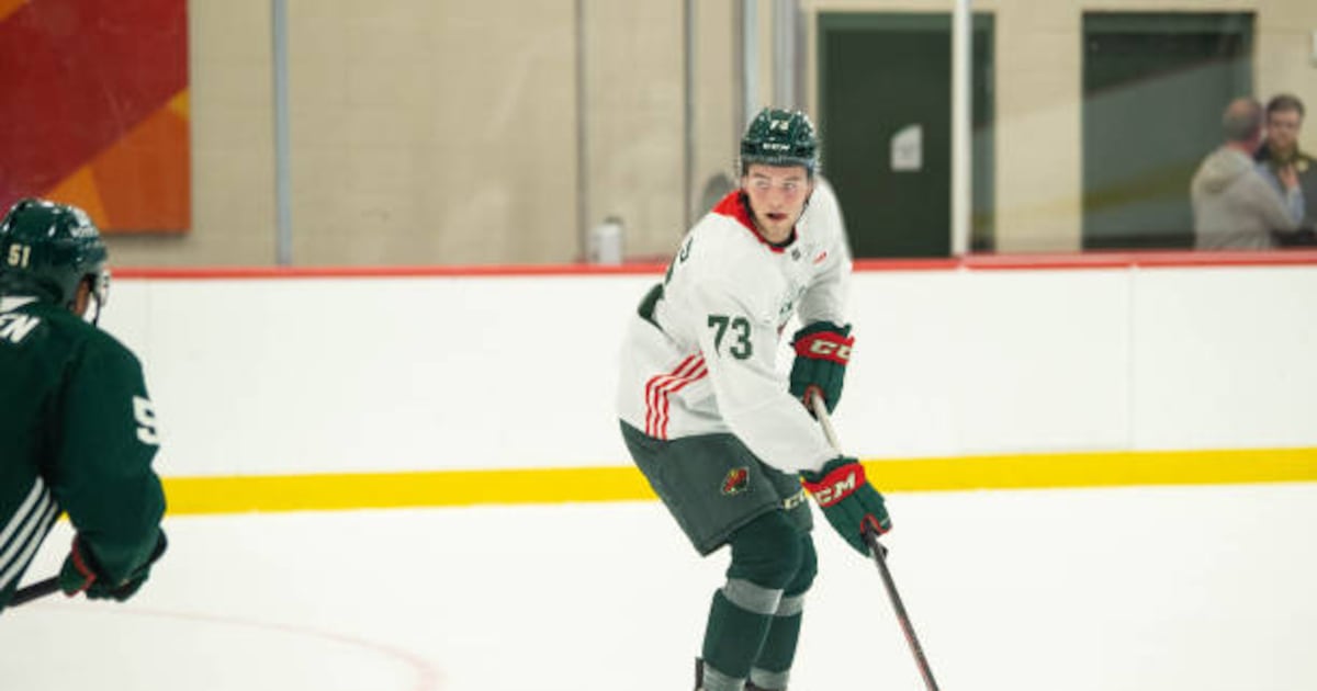 Carolina Hurricanes acquire D Kyle Masters from San Jose Sharks in trade