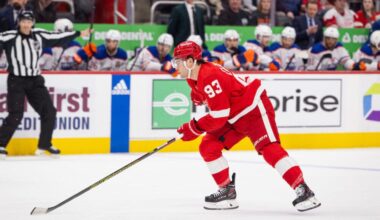 Alex DeBrincat, Dered wings