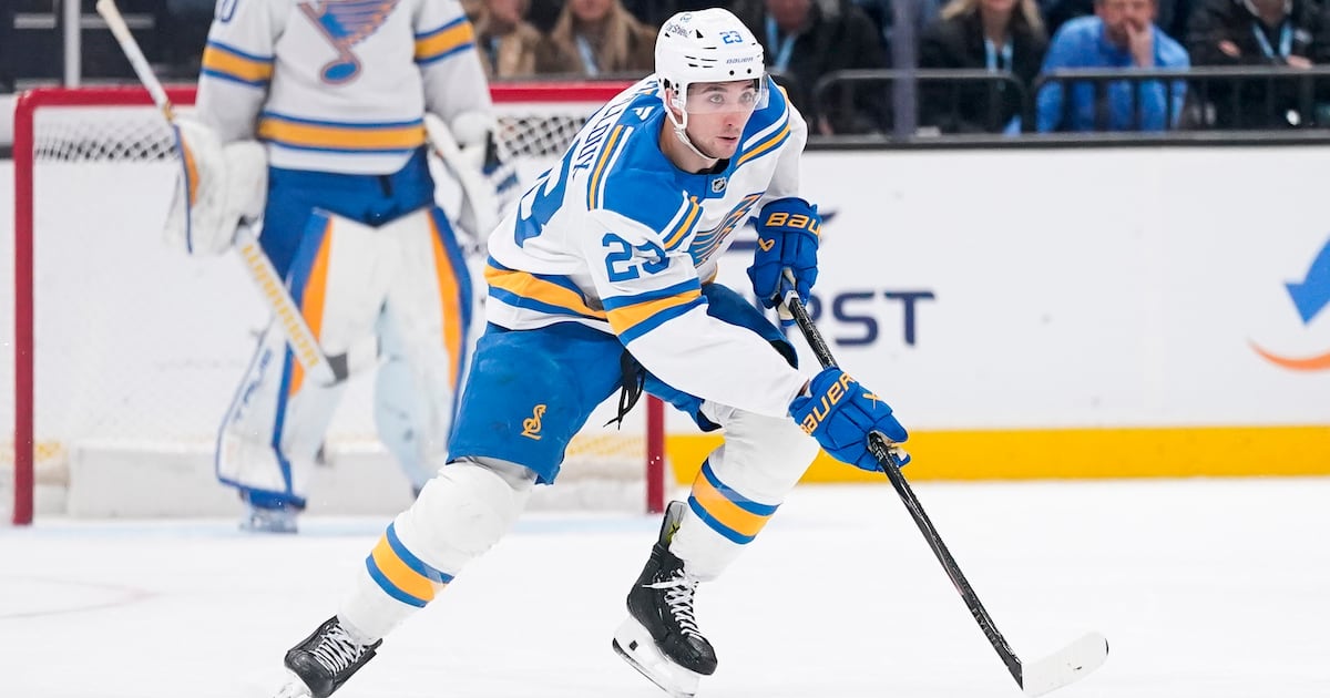St. Louis Blues sign D Logan Mailloux to a one-year contract extension