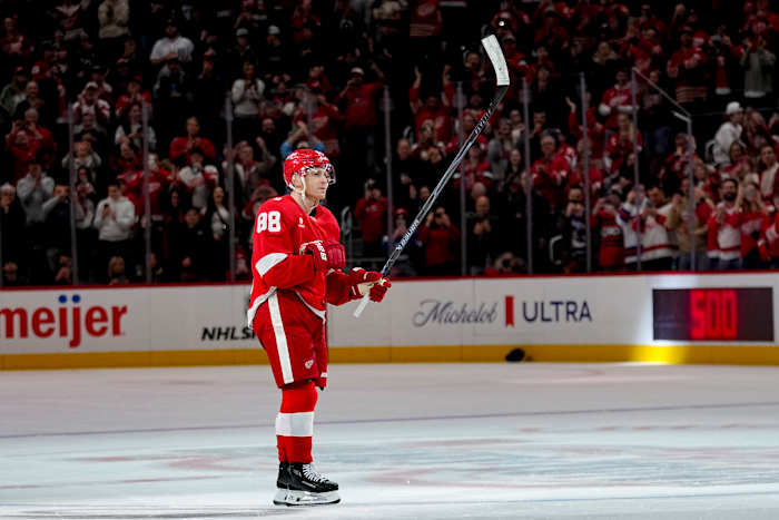 Patrick Kane becomes 50th player in NHL history to reach 500 goals