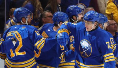 Sabres go up 4 goals, hold off Canucks' third-period rally