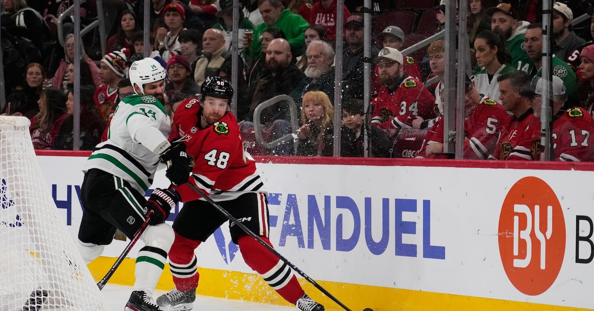 Stars’ last-ditch comeback vs. Blackhawks falls short as Dallas suffers 4th straight loss