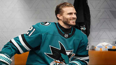 Alex Wennberg's three-year contract extension allows San Jose Sharks to rebuild their core offense