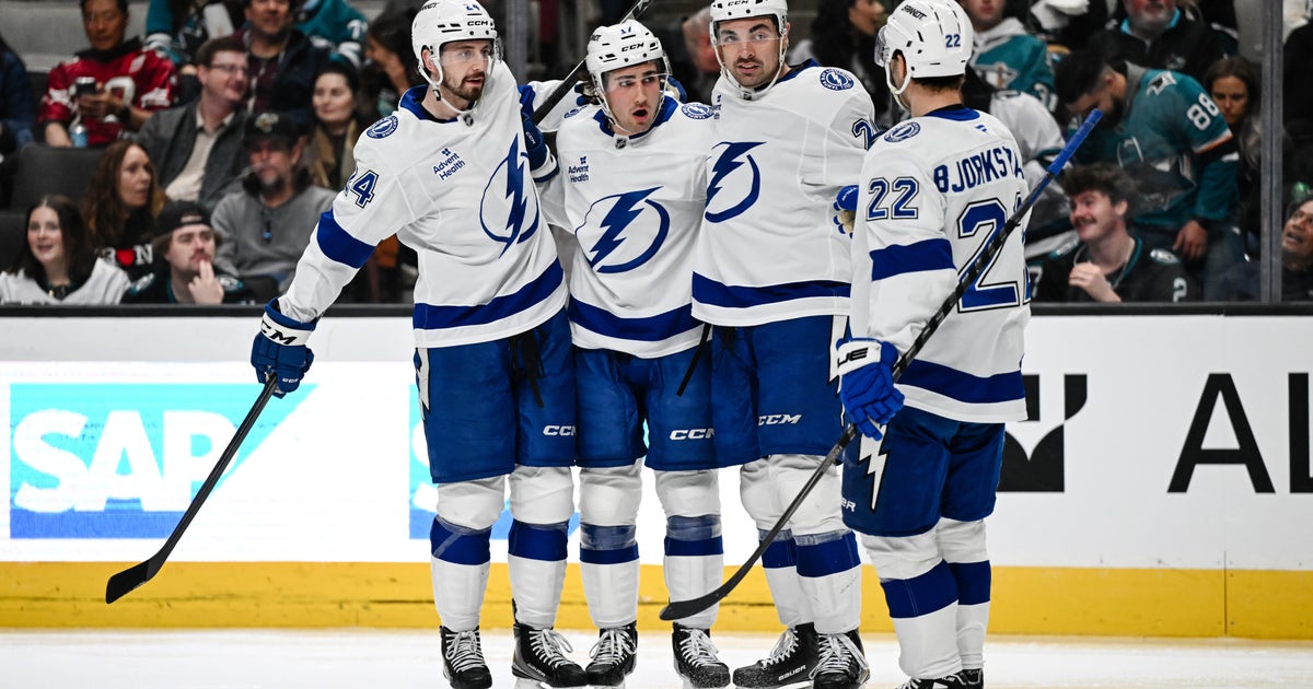 Nikita Kucherov, Darren Raddysh carry the Lightning past the Sharks, 7–3