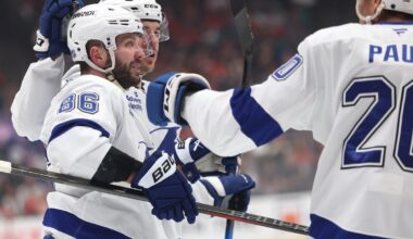 Kucherov, Lightning Roll Past Flyers in Rout
