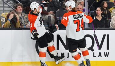 Tippett's Hat Trick Leads Flyers in Win Over Avalanche