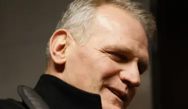 Bombe à RDS: le salaire de Vincent Damphousse choque le Québec