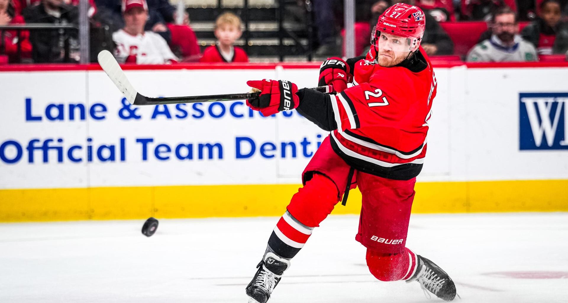 Ehlers' hat trick leads Hurricanes to 9-1 rout of Panthers