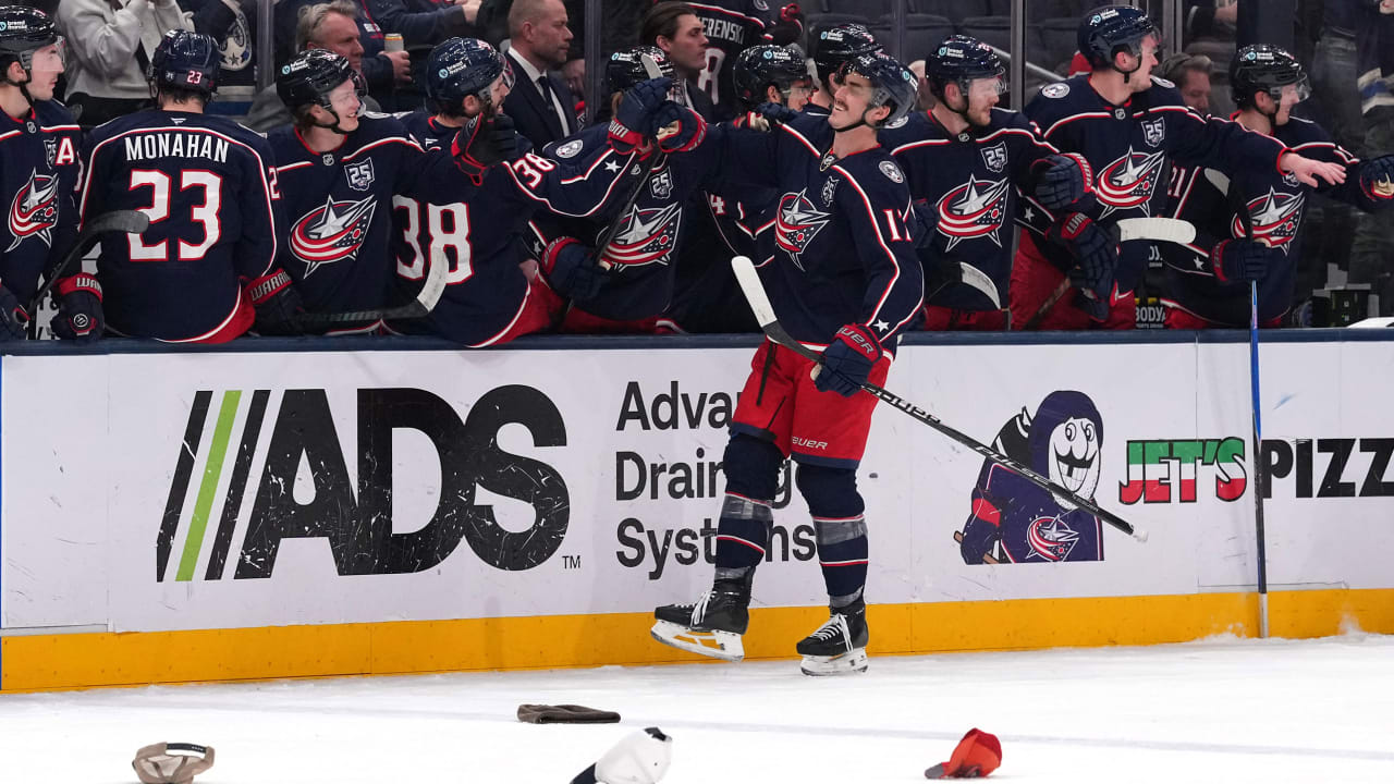 Marchment's hat trick powers Blue Jackets past Lightning