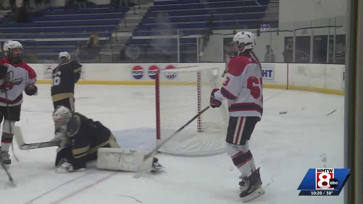 Lewiston and Edward Little hockey teams win