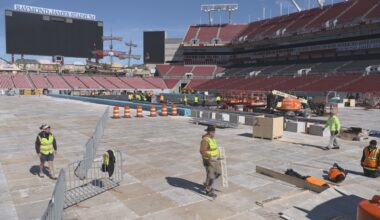 Tampa Bay Lightning prepare to make NHL history with outdoor game at Raymond James Stadium