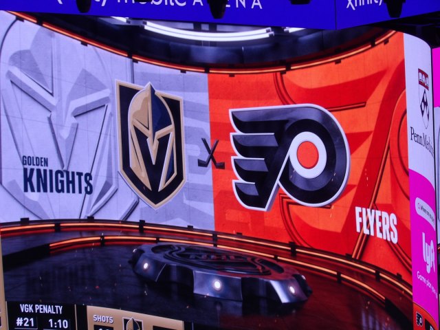 Flyers win big in Vegas