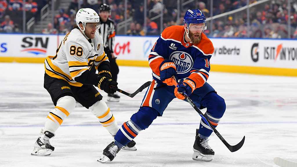 Pastrnak leads Bruins past Oilers 6-2 to stop 6-game slide