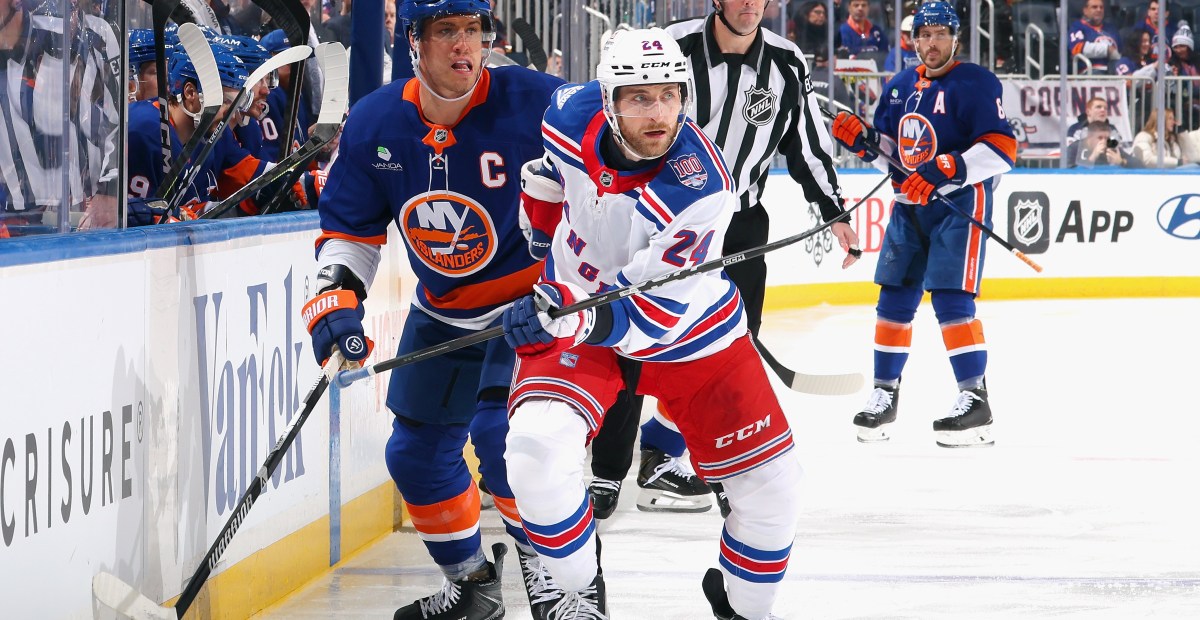 Islanders News: Sorokin shutout; Soucy acquired from Team Applesauce