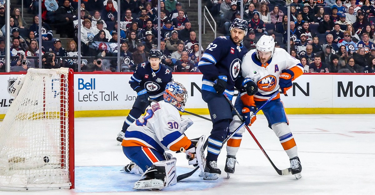 Jets 5, Islanders 4: Comeback squandered