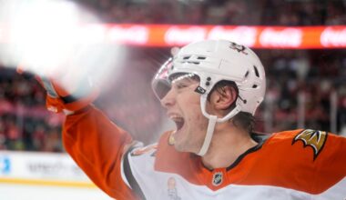 Sennecke scores in OT for 1st NHL hat trick as Ducks rally to beat Flames 4-3