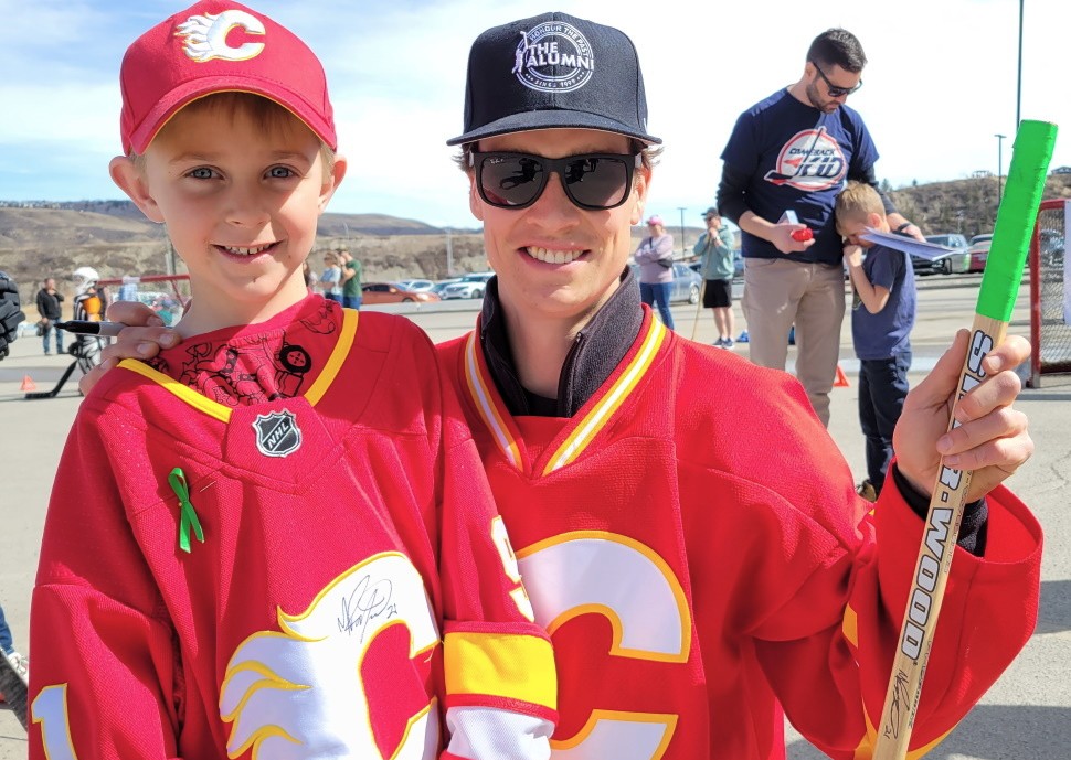 Mason Raymond joins Flames Alumni for Shoresy Classic in Calgary