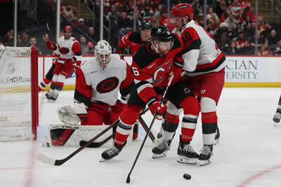 NHL Injury Update: Carolina Hurricanes’ winger Eric Robinson exits game due to an upper-body injury