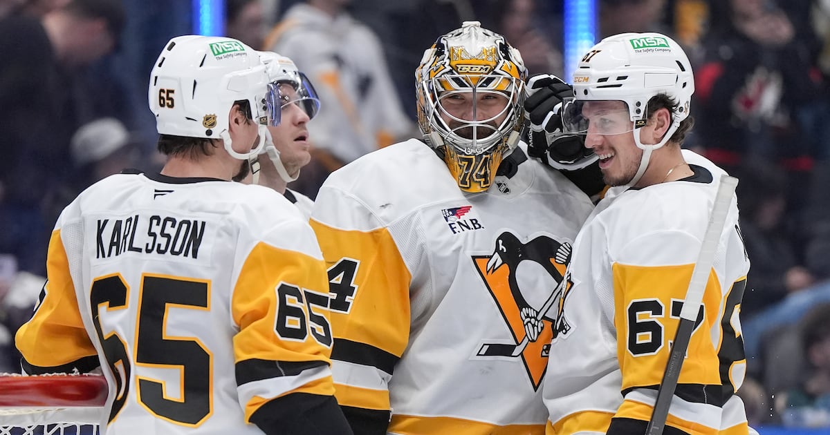 Penguins hang on; Kindel shines, Skinner brilliant