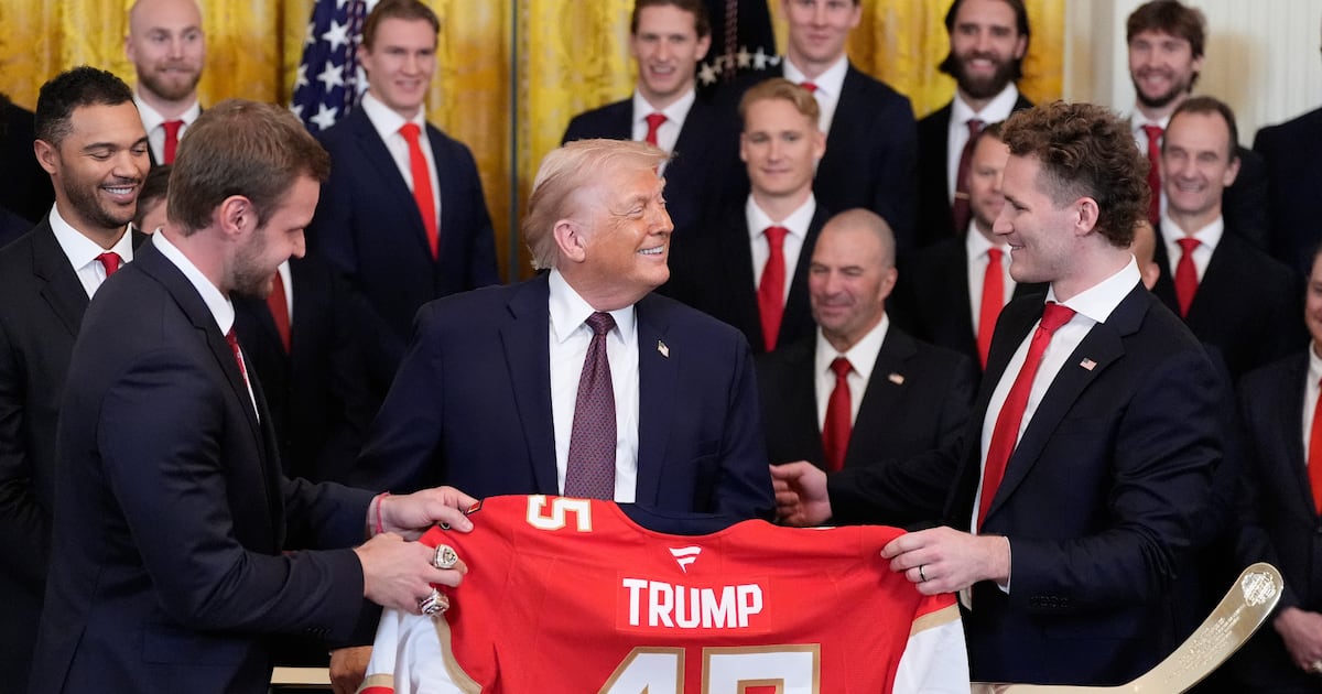 Trump takes aim at Canada while hosting the Florida Panthers – CP24