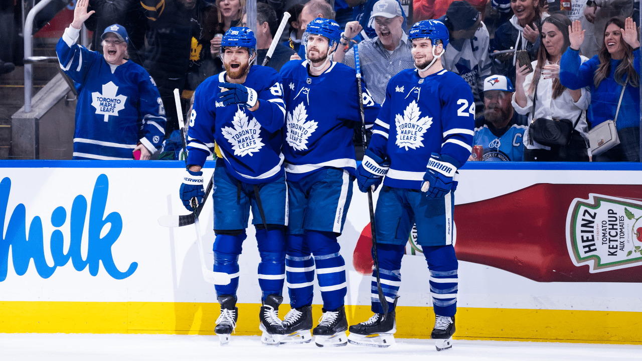 Woll, Nylander help Maple Leafs shut out Canucks, run point streak to 9