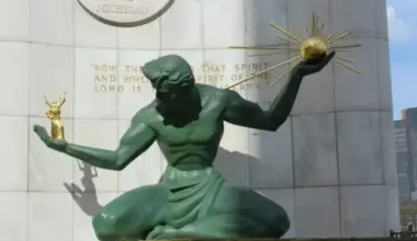 Ottawa Senators Face Off Against Detroit Red Wings in Game 48