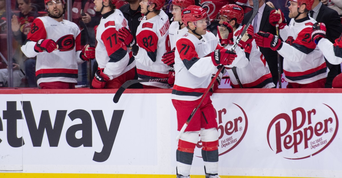 Hurricanes drop drowning Senators, 4-1