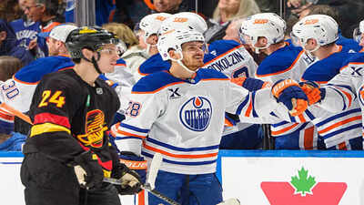 Jack Roslovic and Kasperi Kapanen score twice in Edmonton Oilers’ 6–0 win over Vancouver Canucks