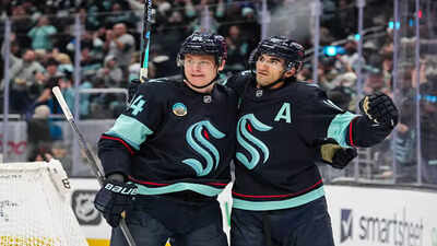 Seattle Kraken continue their winning streak with 4-1 win over the Nashville Predators, with two goals from Matty Beniers