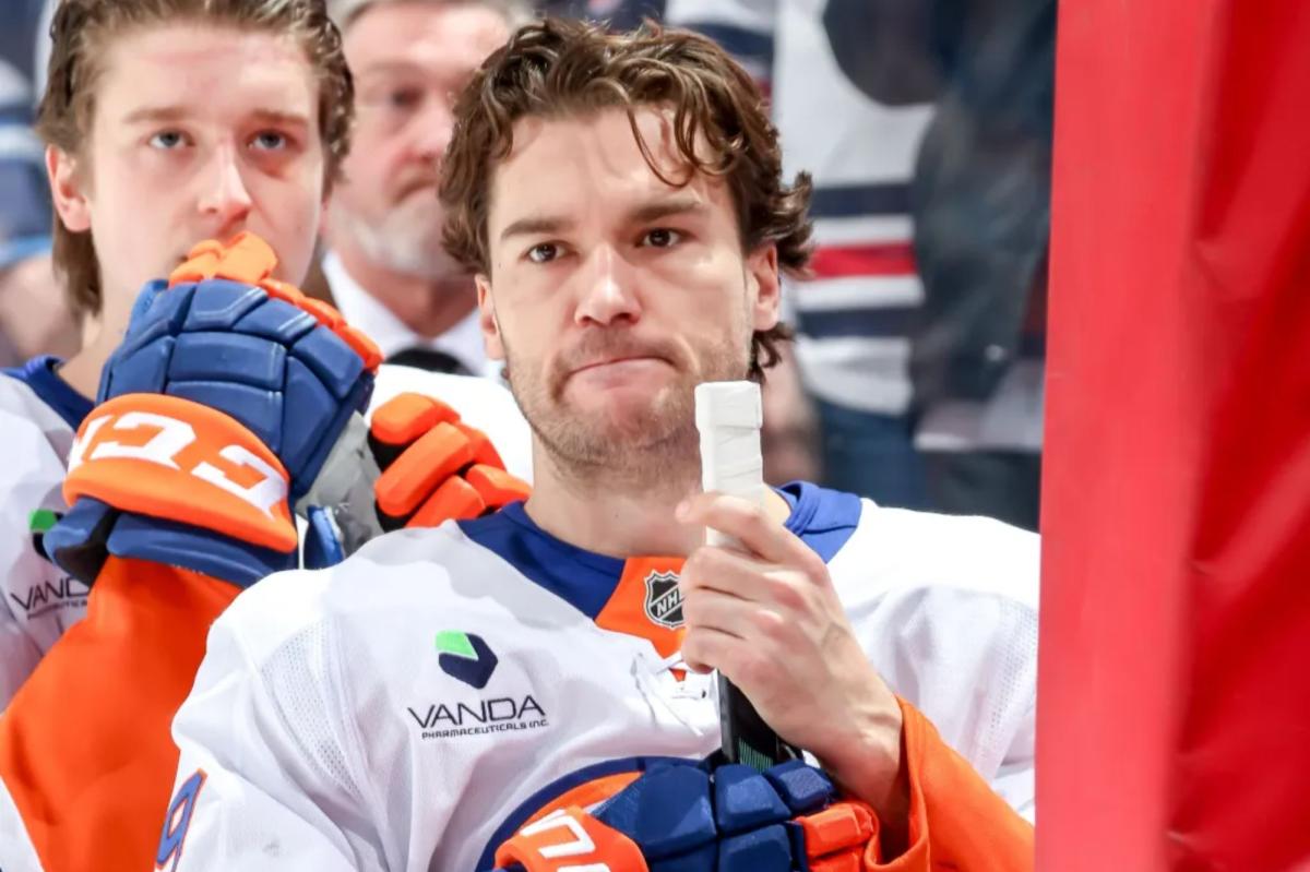 Islanders' Jonathan Drouin trusting the process despite long scoring drought