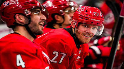 Hurricanes dominate Panthers in 9-1 win as Nikolaj Ehlers records first hat trick with Carolina