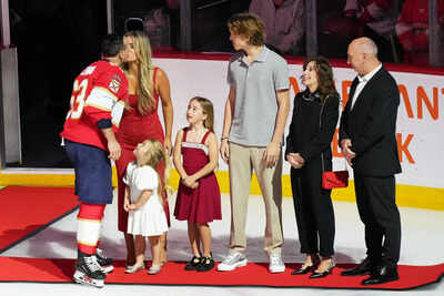 Brad Marchand celebrates 1,000th NHL game with Florida Panthers after unique teammate tribute ceremony night