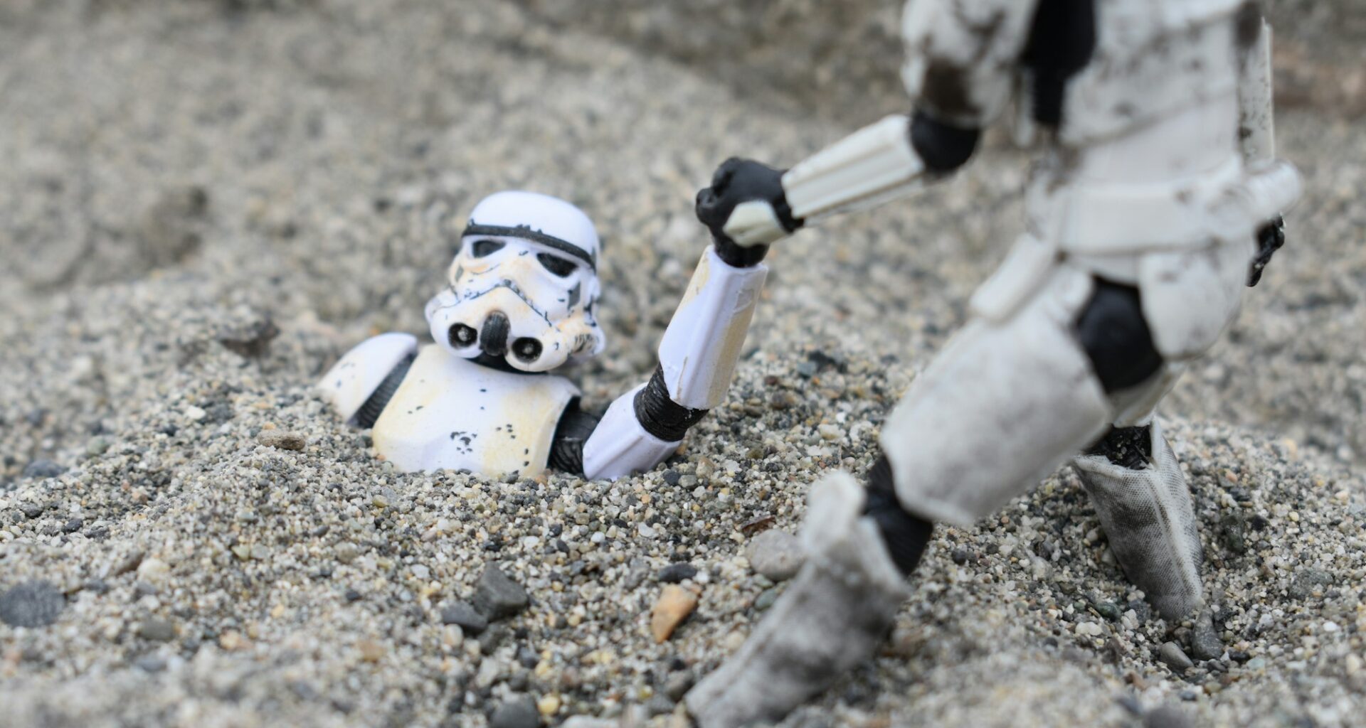 Three Goal First Period Dooms Sens in Frustrating 4-1 Loss to Hurricanes