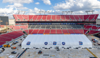 Bolts alumni Hall, Malone look back on outdoor games ahead of Stadium Series