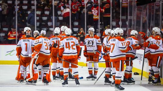 Sennecke's first career hat trick lifts Ducks over Flames in OT
