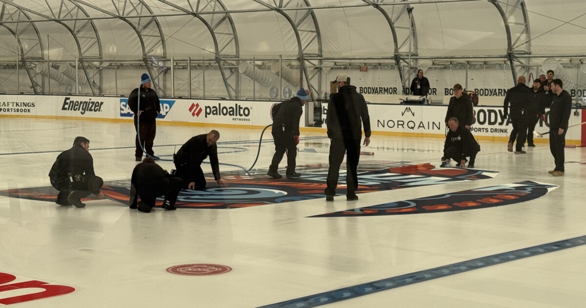 NHL lays down the lines and logos for Stadium Series