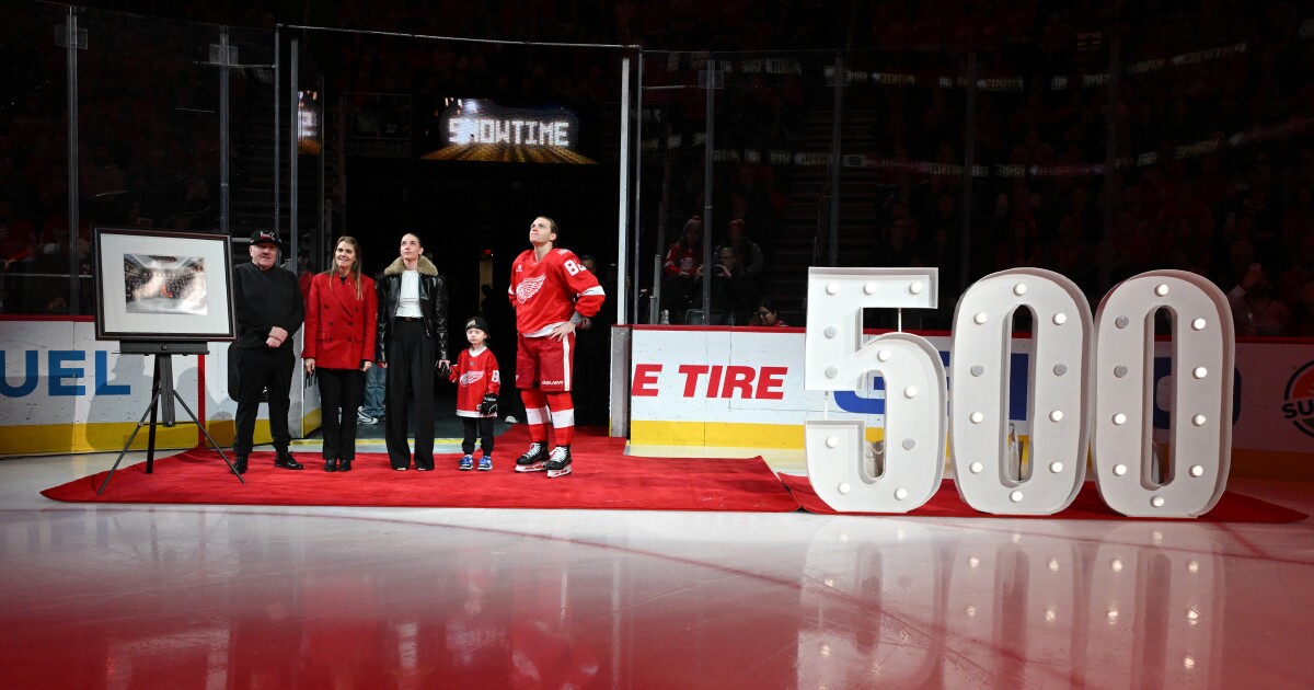 Detroit's Kane ties Modano for American-born NHL points mark in loss to Kings