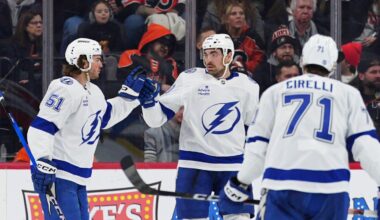 Kucherov scores on 1st 2 shots, Lightning beat Flyers 7-2 for 9th straight win