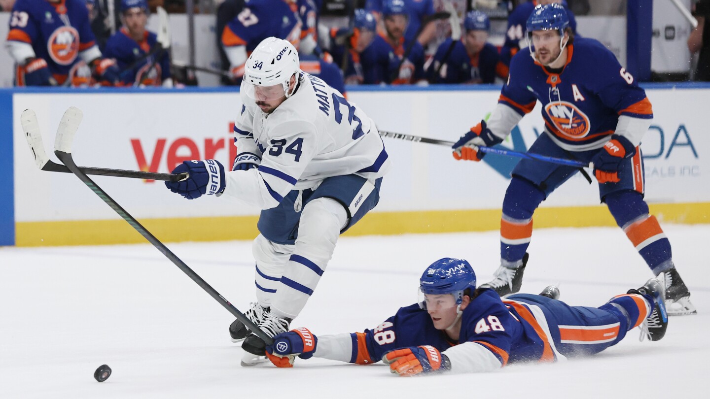 Matthews sets Maple Leafs' franchise record with his 421st career goal