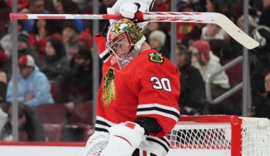 Mikheyev scores twice as the Blackhawks beat the slumping Stars 4-3