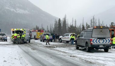 Santa Clarita girls hockey team members injured in fatal multi-vehicle crash in Colorado