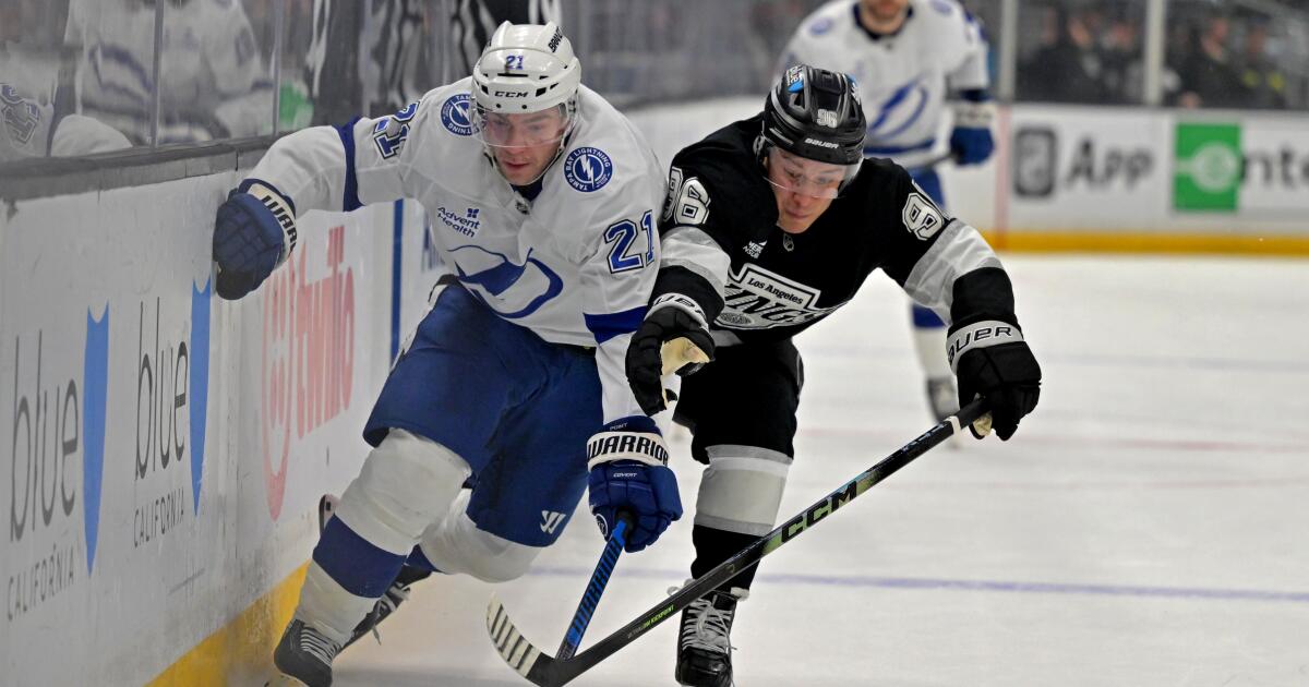 Struggling Kings suffer late meltdown in loss to Lightning