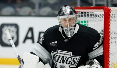 Kings goaltender Darcy Kuemper returns from neck injury scare