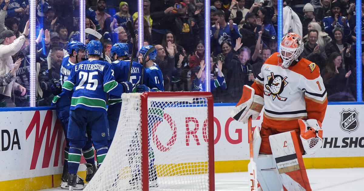 Ducks are shut out by the Canucks