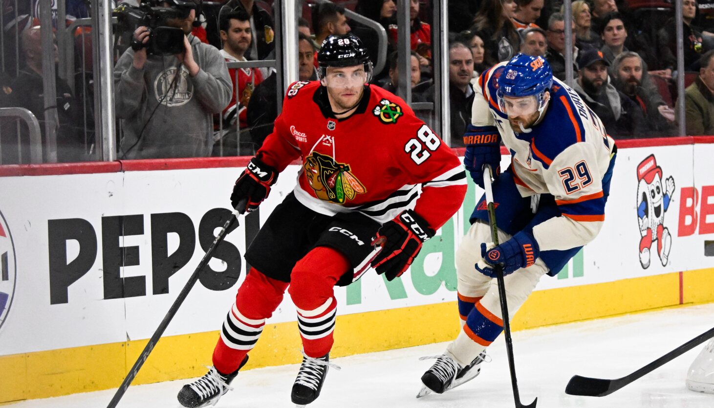 Blackhawks helping Andre Burakovsky become more responsible defensive player