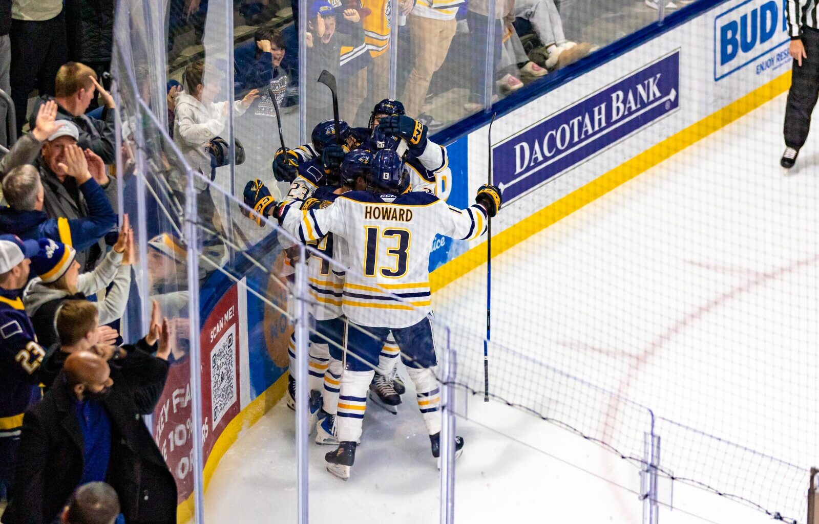 Burtch, Manz lift Augustana hockey past Colorado College 3-2 - Sioux Falls Live