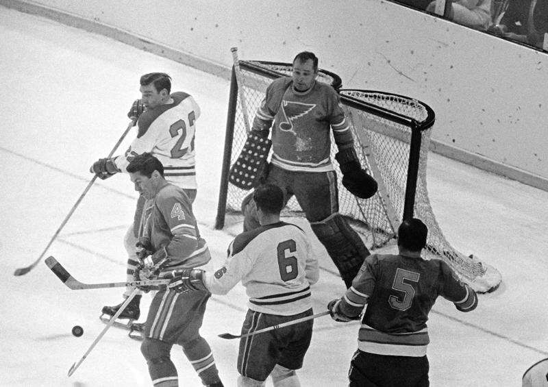 Glenn Hall, whose NHL goalie starts streak may never be broken, dies at age 94 – Butler Eagle