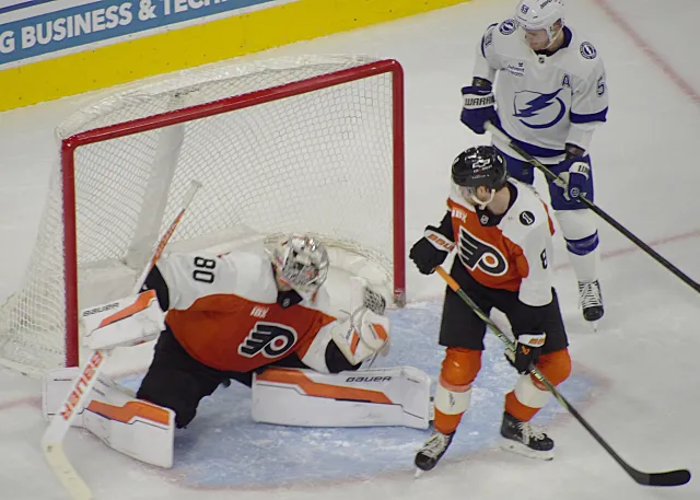 Flyers struck by Lightning for a second time